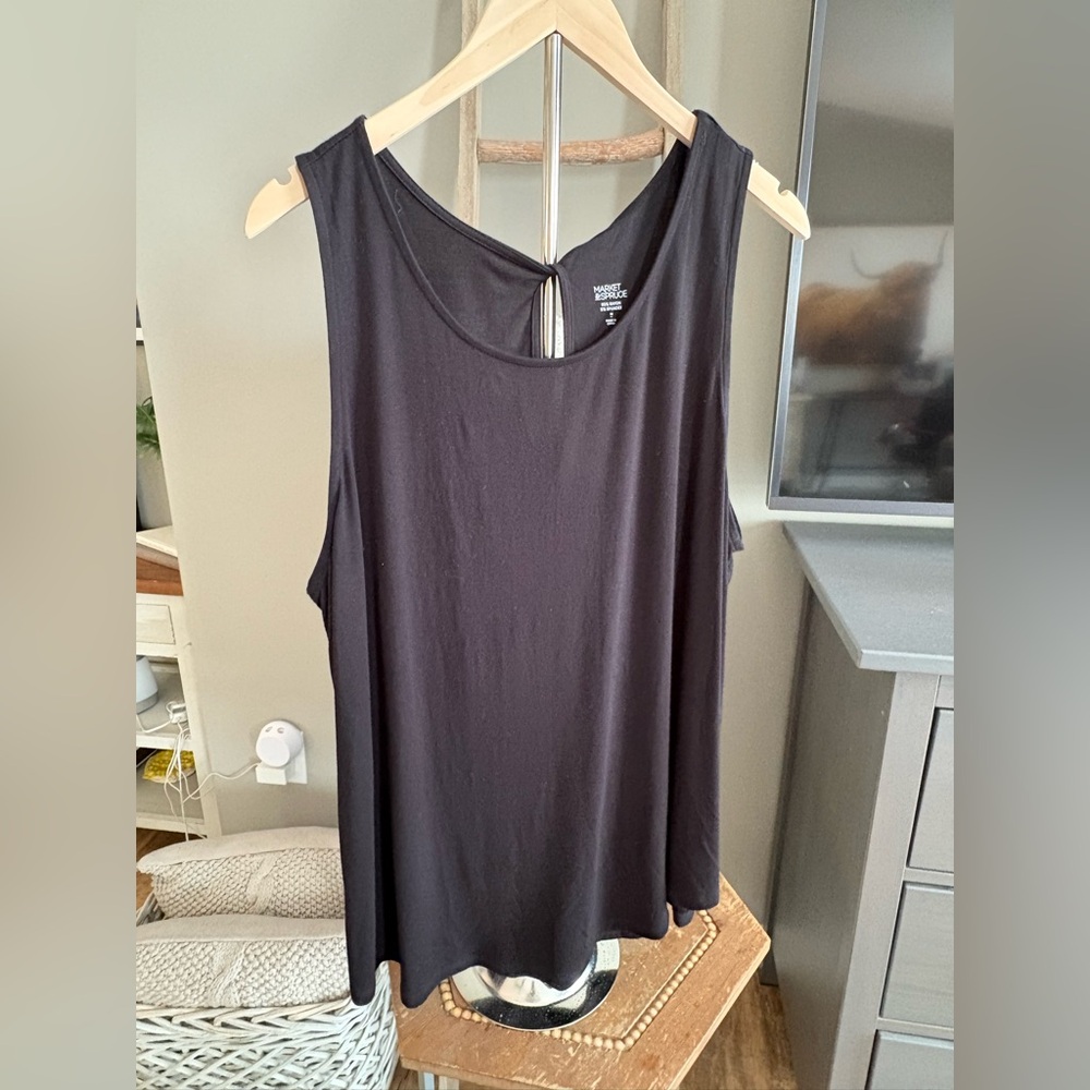 Market & Spruce Women's Black Sleeveless Top